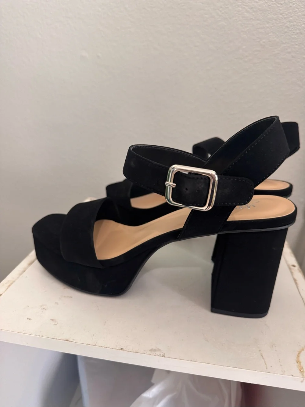 N/A stylish black